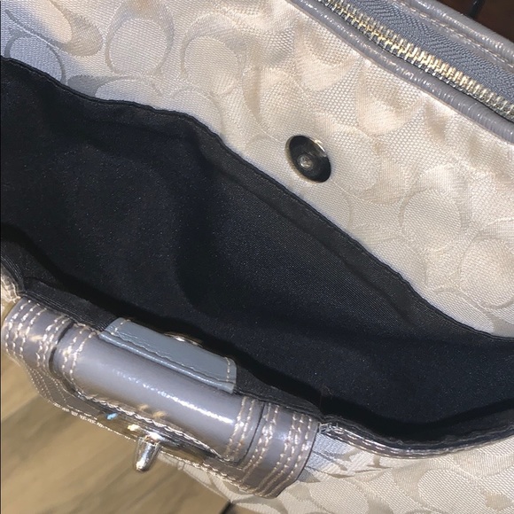 Coach Hobo Handbag F13971 - Picture 8 of 13